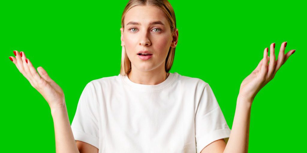 Donna trova oltre 360.000 euro in un bosco, poi è coinvolta in un incidente