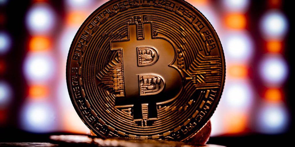 Declino dei prezzi delle criptovalute a causa delle politiche statunitensi