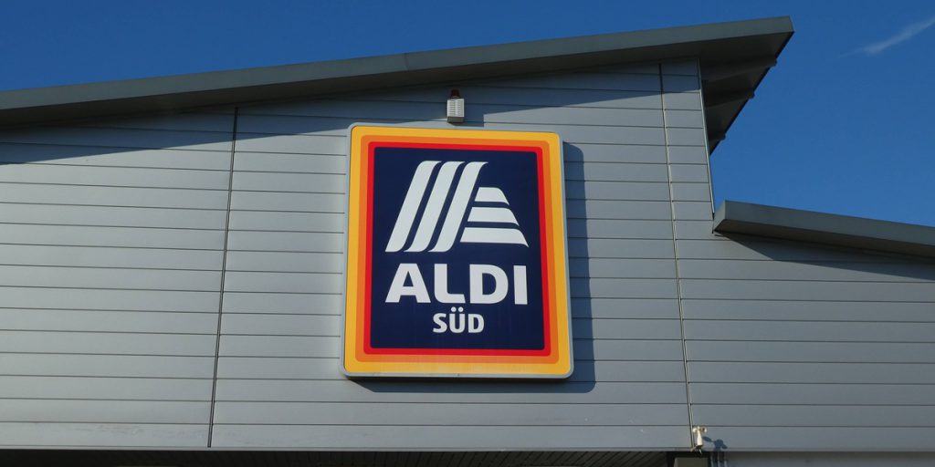 Peggioramento delle condizioni di lavoro dei dipendenti di Aldi: l'uso di pratiche severe per l'efficienza