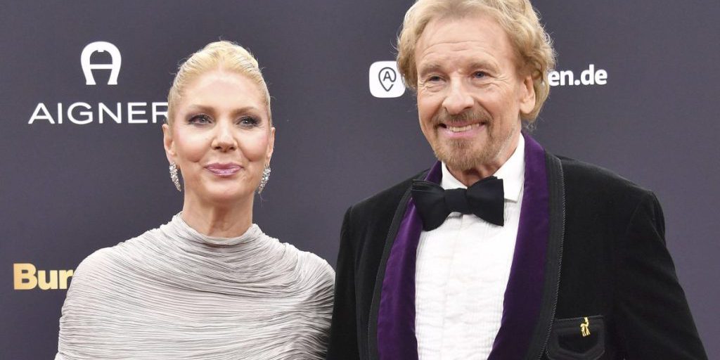 Thomas Gottschalk e Karina Mroß celebrano il Natale durante un trasloco