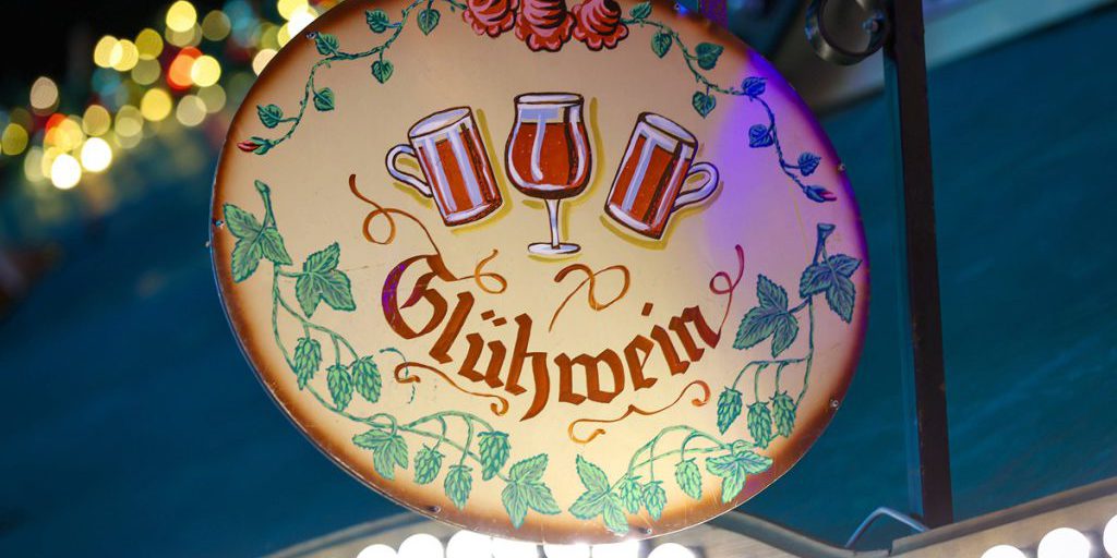 Attenzione al vin brulé nei mercati di Natale: cosa devi sapere