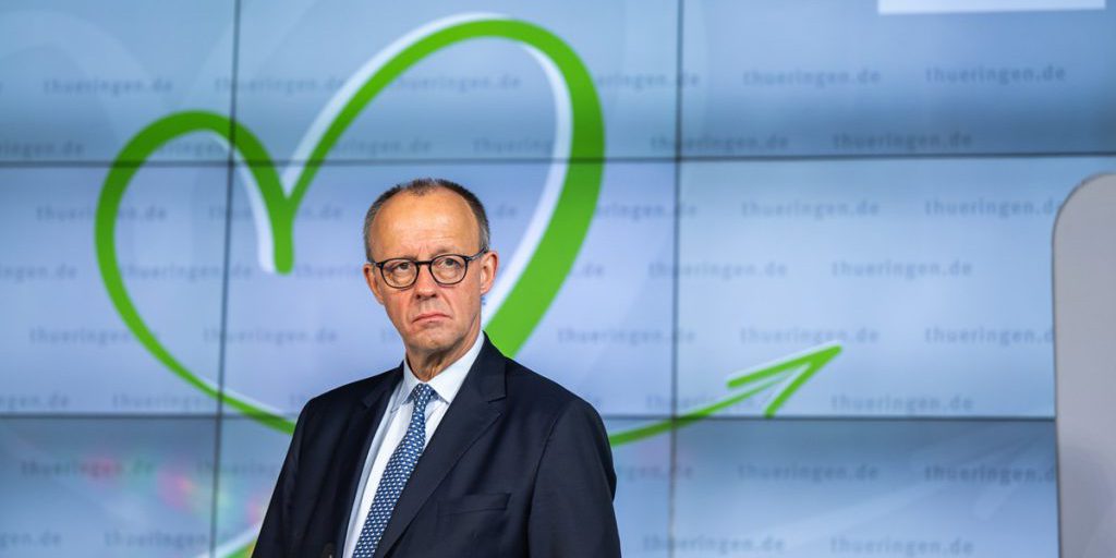 Merz propone di posticipare la fine dei veicoli a combustione interna prevista dall'UE per il 2035