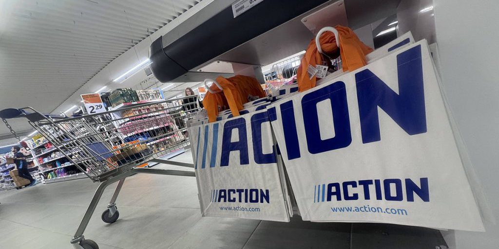 Action lancia prodotto di tendenza: clienti affrettati nei negozi