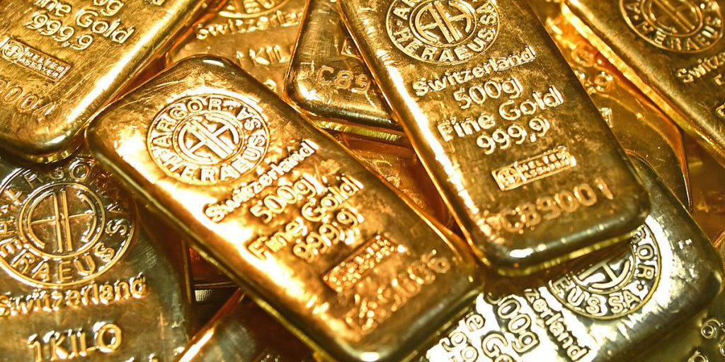 Prezzo dell'oro al massimo storico: cautela consigliata dagli esperti