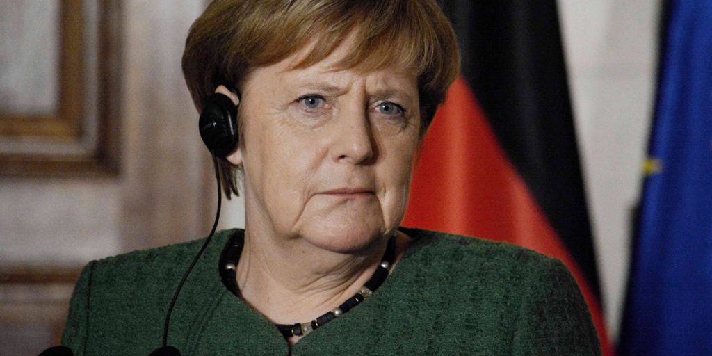 Angela Merkel Sollecita Maggiore Coesione Economica e Sociale in Germania in Occasione del Giorno dell'Unità Tedesca