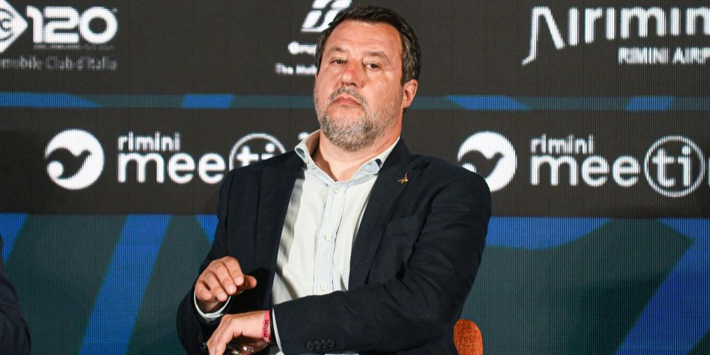 "Salvini: le banche devono contribuire alla crescita economica dell'Italia"