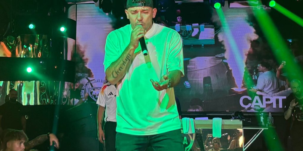 Voll bis unters Dach – Capital Bra zum ersten Mal auf Mallorca