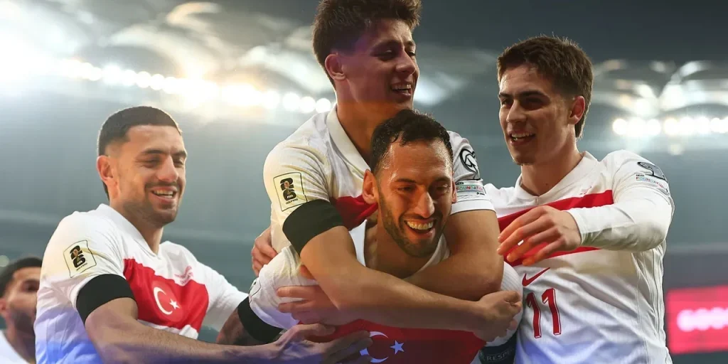 Montella avverte la Turchia: l’ultimo match contro la Spagna per la Coppa del Mondo 2026