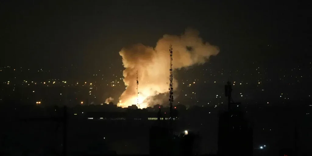 Israele lancia tre attacchi aerei con droni armati a Beyt Cin, Siria