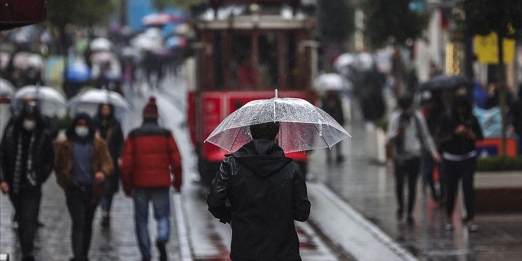 Previsioni Meteorologiche: 36 Province, Compresa Istanbul, Sotto la Minaccia di Piogge Intense