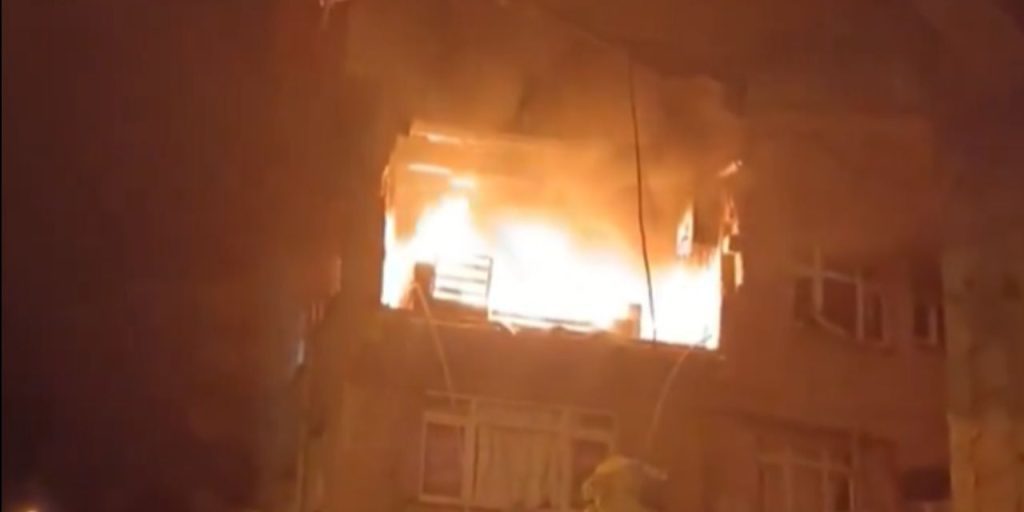 Esplosione a Istanbul: una persona ferita e incendio spento dai vigili del fuoco