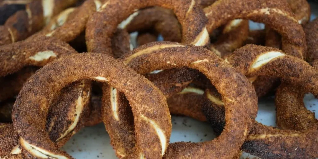 Istanbul Simidi: nuovo riconoscimento di indicazione geografica protegge la tradizione del pane ottomano