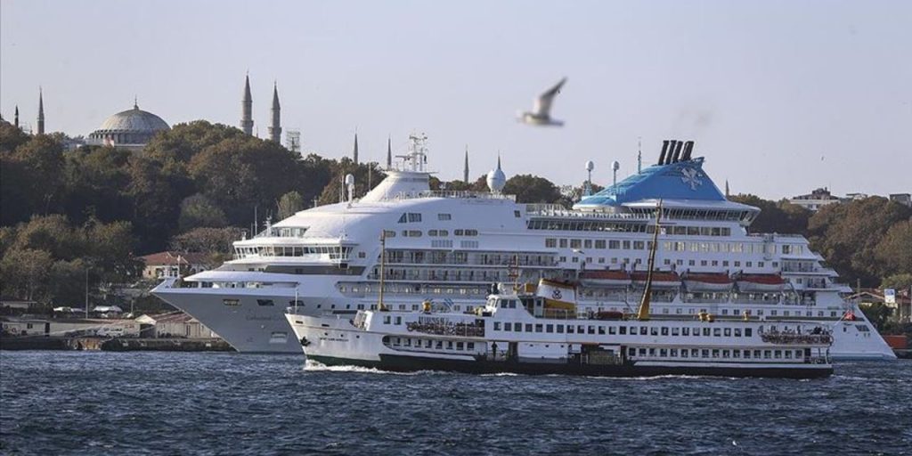 İstanbul'a kruvaziyer dopingi! 8 ayda 410 bin turist geldi