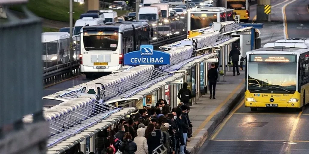 Istanbul rende gratuito il trasporto pubblico il 1 gennaio, con corse extra per la notte di Capodanno