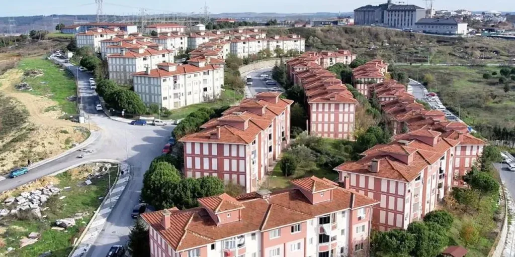 Gestione interna di un complesso residenziale a Istanbul: 750 appartamenti, 125.000 m² di verde e quota mensile di 900 TL