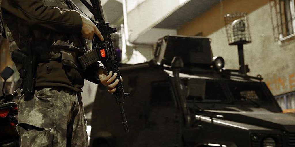 Operazione antiterrorismo a Istanbul: 12 sospetti arrestati nella lotta contro il terrorismo