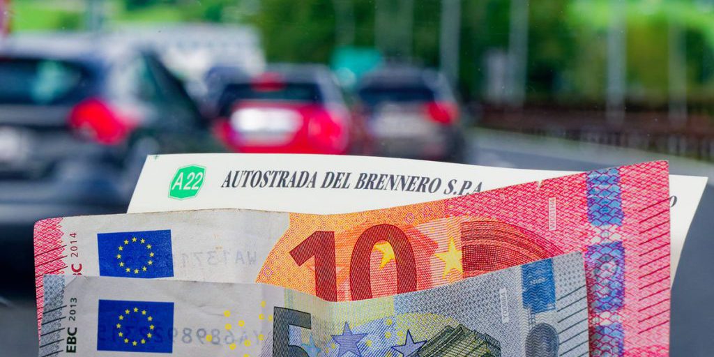 Rimborso pedaggi per conducenti in traffico: la nuova riforma delle autostrade e le difficoltà burocratiche