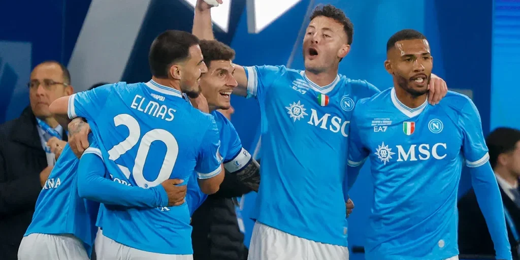 Napoli vince la Supercoppa italiana 2-0 su Bologna