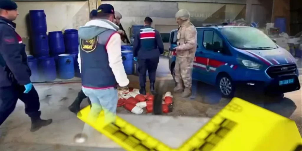 Izmir: 1,625 tonnellate di materia prima per pillole di droga confiscate