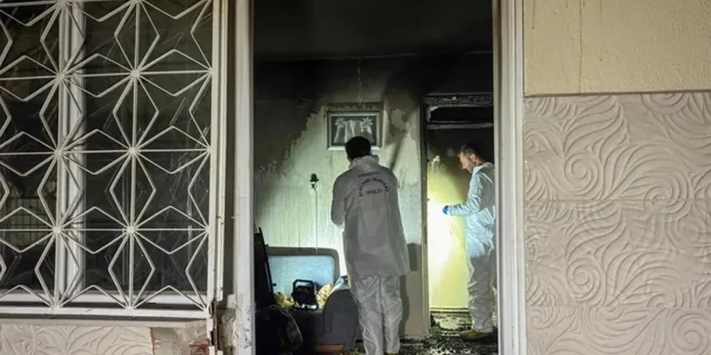 Incendio domestico a Izmir: bambino di 11 anni con sindrome di Down perde la vita
