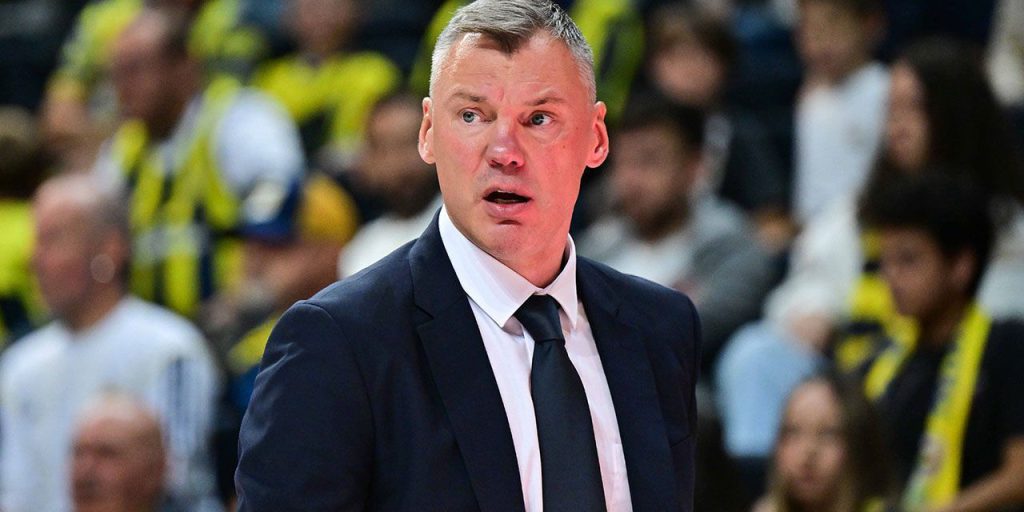 Sconfitta Deludente per il Fenerbahçe Beko: Analisi e Riflessioni sulla Prestazione contro Dubai Basketbol