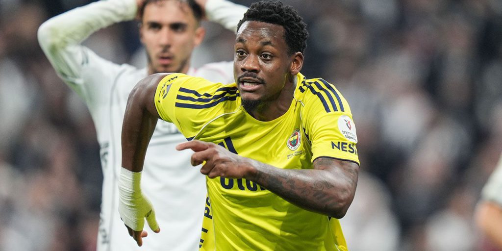 Gesto di generosità del giocatore del Fenerbahçe Jhon Duran: dona il premio di vittoria all'Accademia della squadra