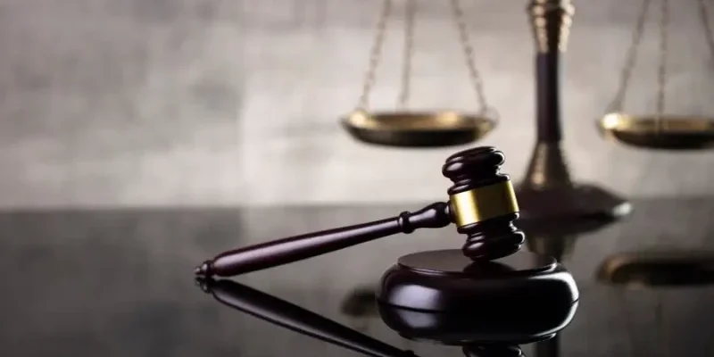 Centri anti-aborto contro la California: la battaglia per la libertà di parola sull'inversione del farmaco abortivo