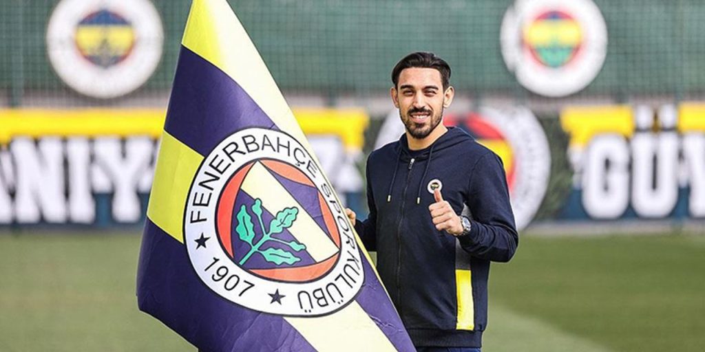 Infortunio al piede sinistro per İrfan Can Kahveci: le possibili conseguenze sulla sua carriera e sulla squadra del Fenerbahçe