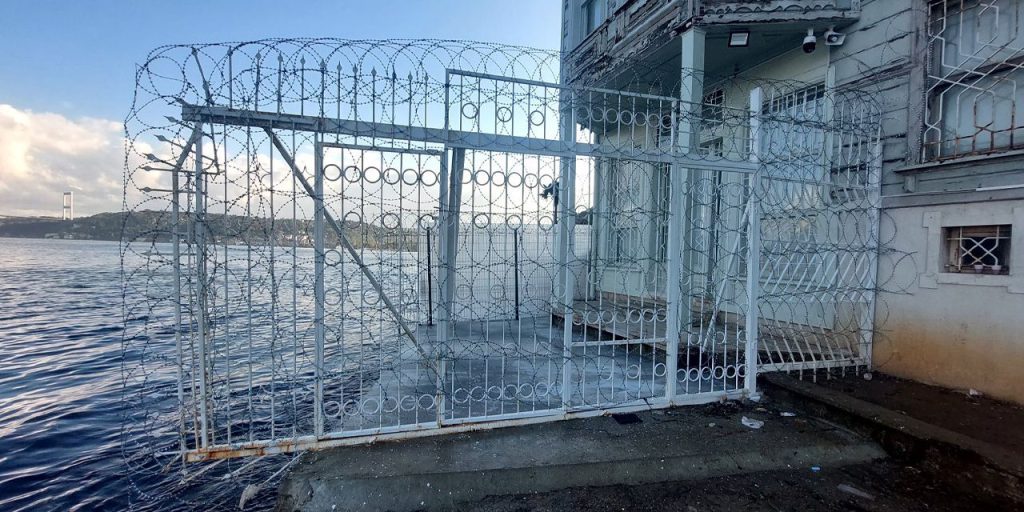 Kandilli'de 'sahil yolu' tartışması: Mahalleli ve yalı sahipleri karşı karşıya