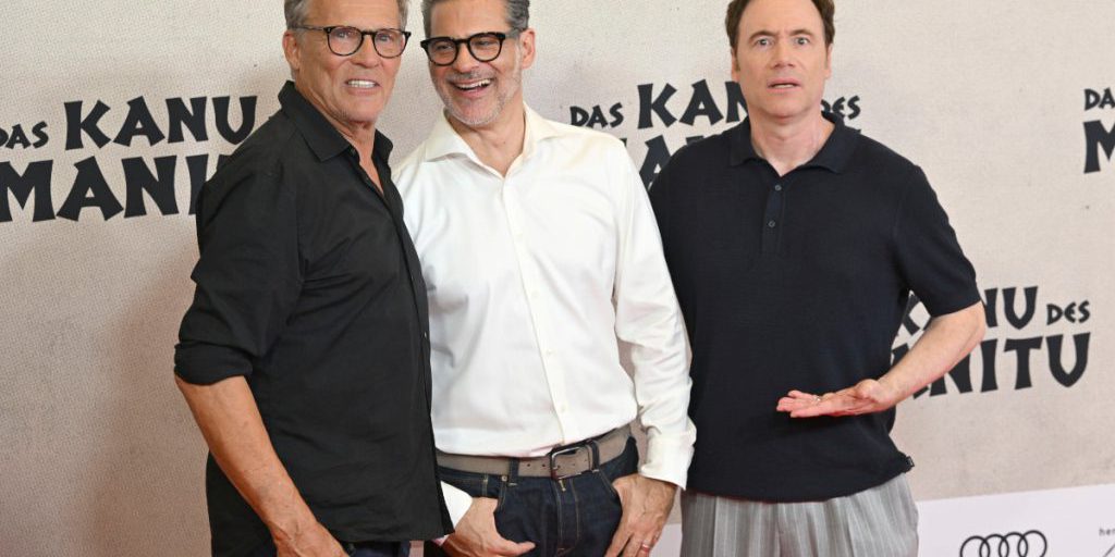 Il Potere Emozionale del Cinema: "Das Kanu des Manitu" Cattura il Pubblico