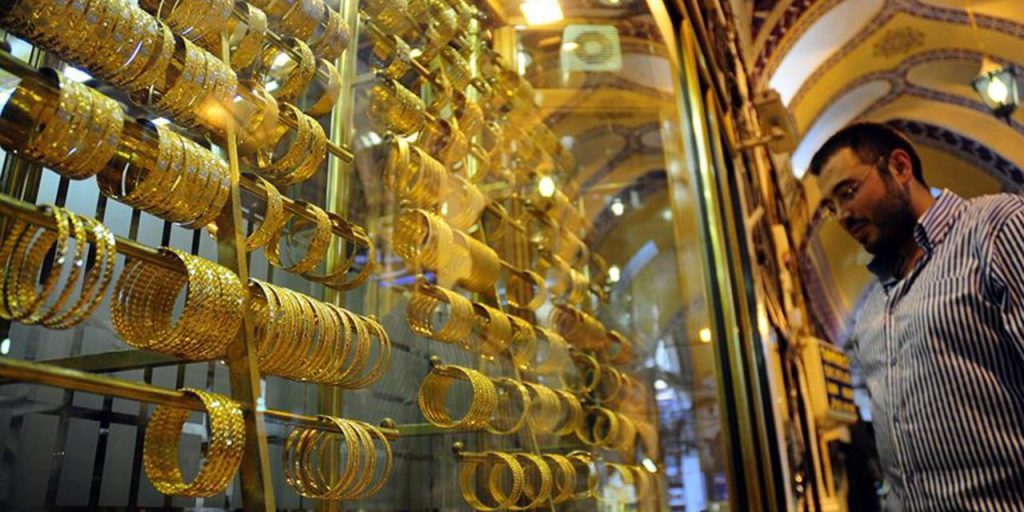 Kapalıçarşı'da makas 350 lirayı aştı! Türkiye'de altın neden daha pahalıya satılıyor?