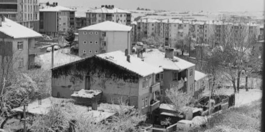 Neve dal Balcani copre Malkara e le zone circostanti di Istanbul