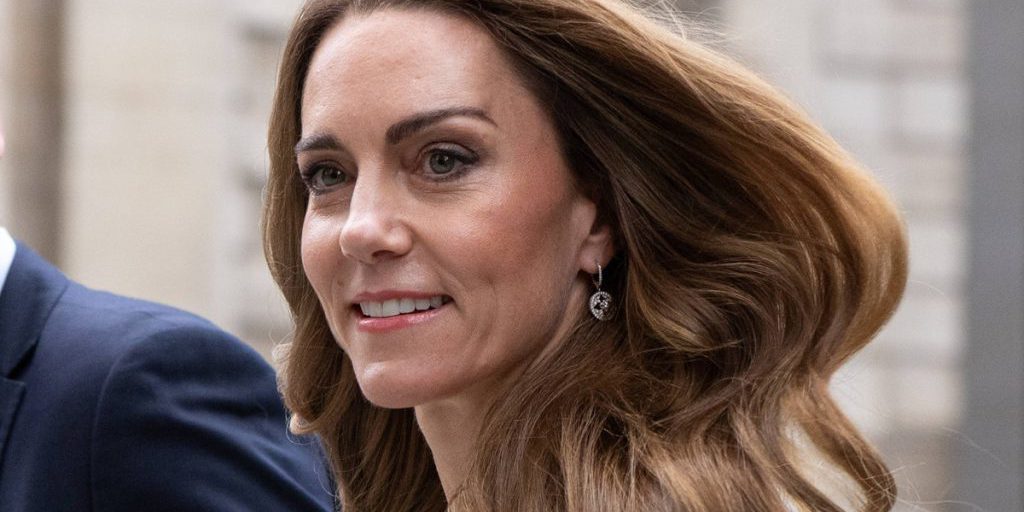 Kate Middleton torna in pubblico dopo il trattamento contro il cancro