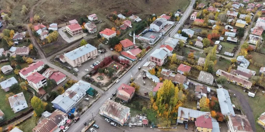 Yıldızeli smette di essere comune: Kalın, Zara e Şerefiye tornano a essere comuni