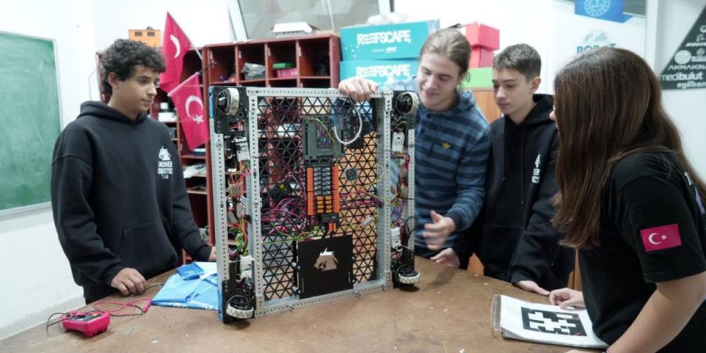 Studenti turchi vincono campionato mondiale di robotica con progetto sostenibile