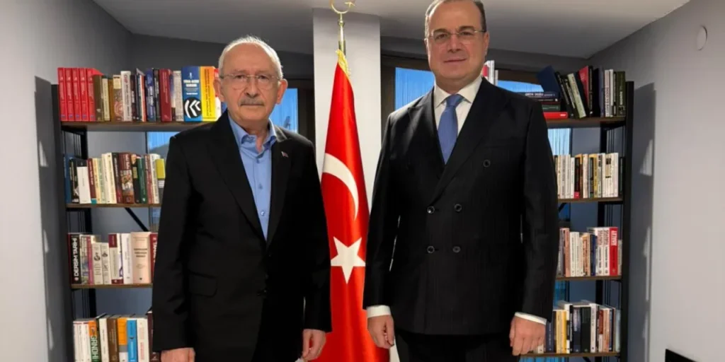 Kılıçdaroğlu critica il CHP: richiede purificazione e presentazione davanti alla giustizia