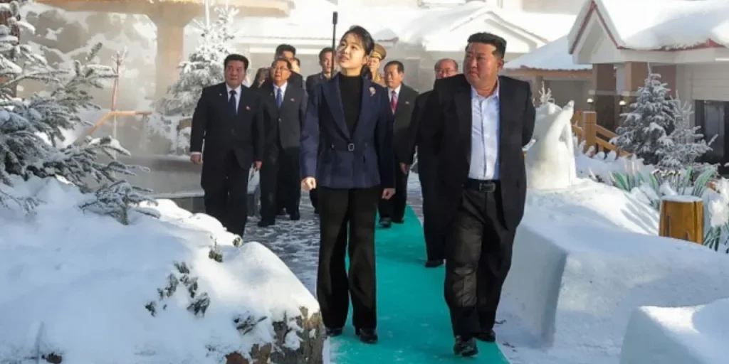 Kim Jong Un apre un villaggio di vacanze di lusso a Samjiyon, Corea del Nord