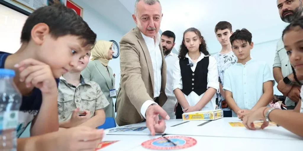 Kocaeli assegna 392 milioni di lira a 30.000 studenti a basso reddito