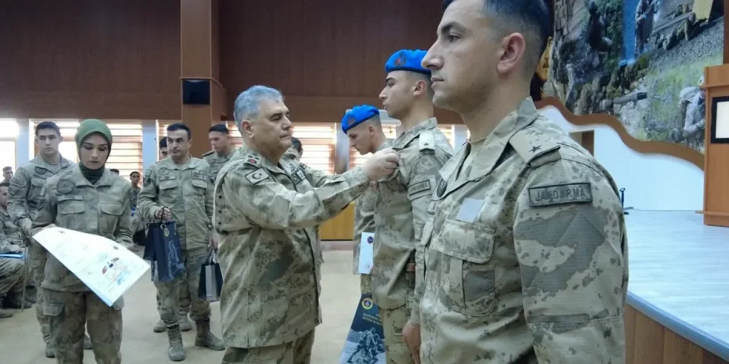 Foça: un giorno storico per la formazione della Guardia di Frontiera contro il terrorismo