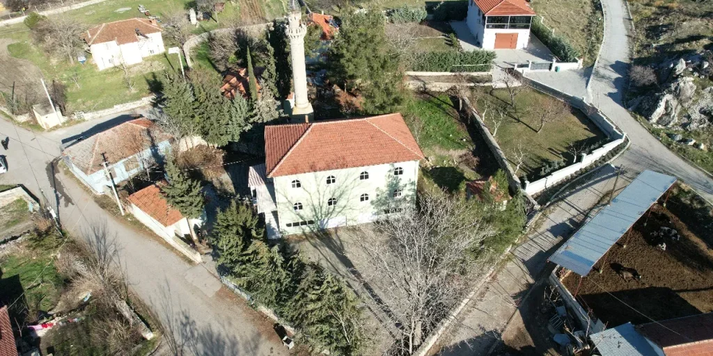 Vendita di parte del terreno della moschea di Denizli per saldare un debito