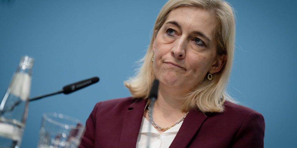 Bundestag approva pacchetto di risparmio per le assicurazioni sanitarie, ma i costi potrebbero comunque salire