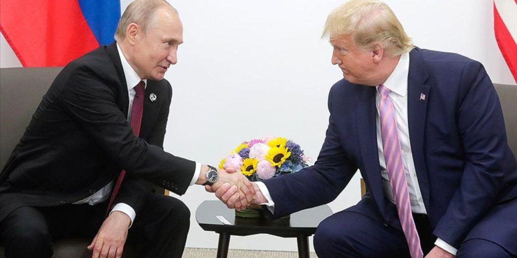 Kremlin'in 'hazırız' mesajının ardından ilk açıklama! "Putin-Trump zirvesi iki hafta içinde gerçekleşebilir"