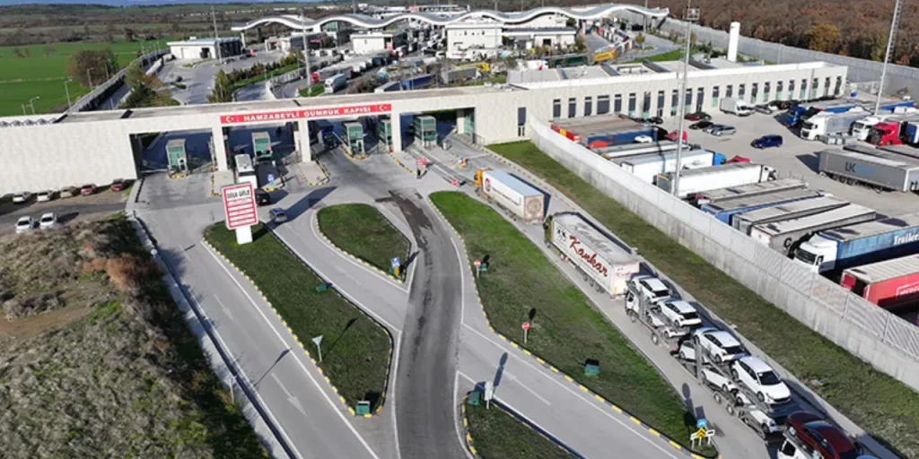 Riapertura delle frontiere di Edirne e Kipi dopo proteste dei contadini