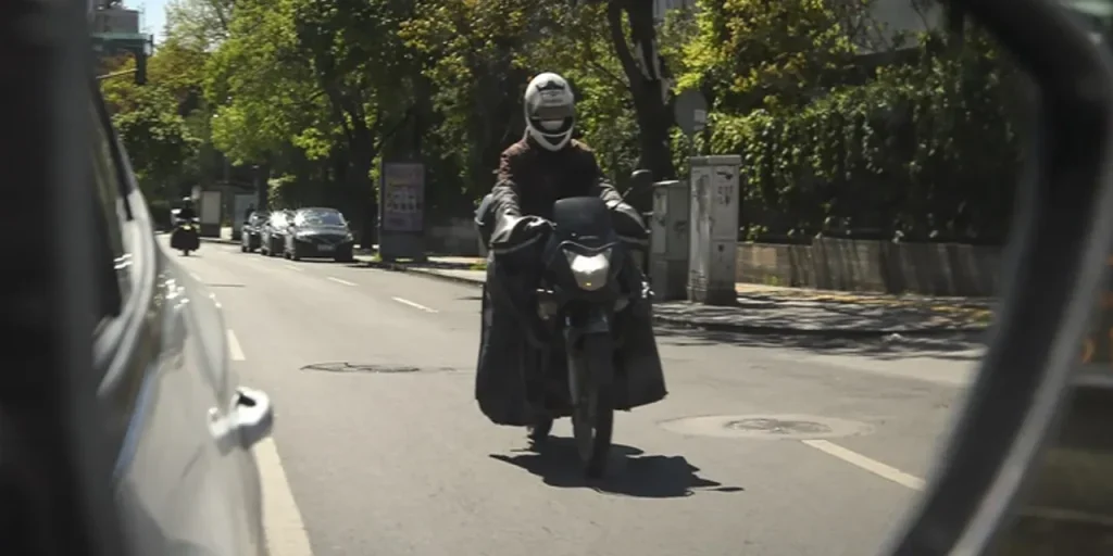 Aumento del limite di età per la cancellazione delle patenti dei corrieri