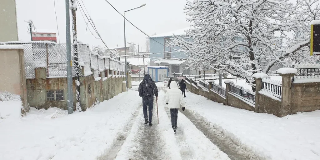 Neve intensa prevista nel sud-est e nell’est dell’Anatolia, avviso giallo per quattro province