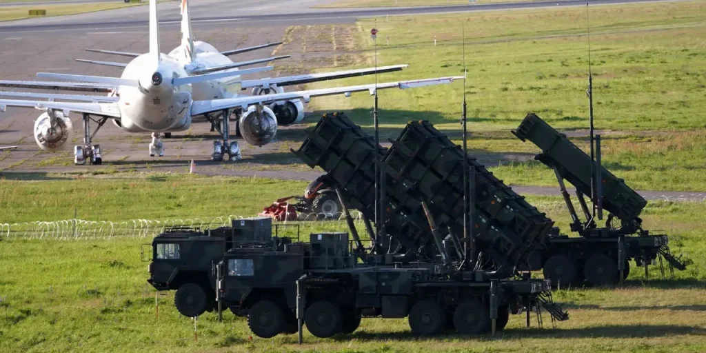 Aeroporto di Lituania chiuso per bolle misteriose sulle piste: tutti i voli annullati