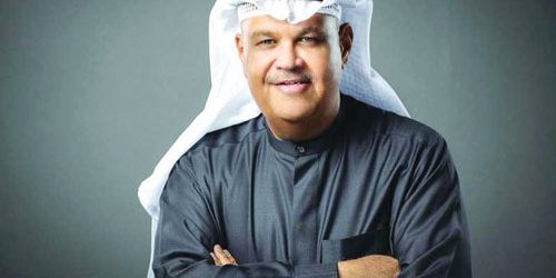 Nabil Shuail: La Voce del Golfo che Trasmette Storia e Cultura