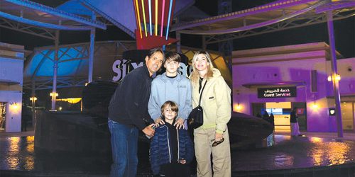 Al Hilal: il tecnico Simone Enzagi e la sua famiglia visitano Six Flags Qiddiya City