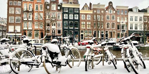 Neve a Parigi: congestione del traffico supera i 1.000 km