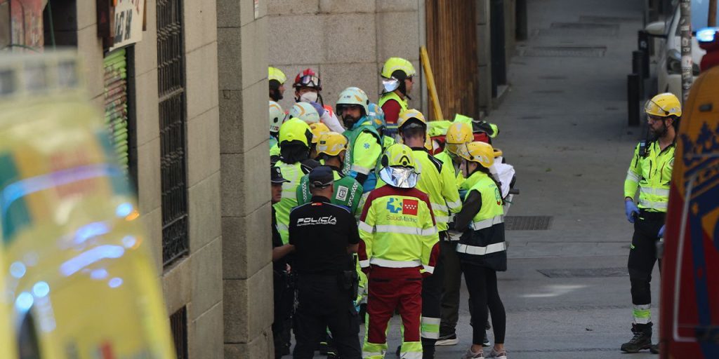 Madrid'de 6 katlı bina çöktü! Ölü ve yaralılar var